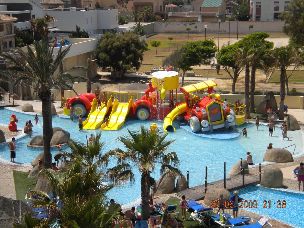 Mediterraneo Bay Hotel & Resort Roquetas de Mar Exterior photo